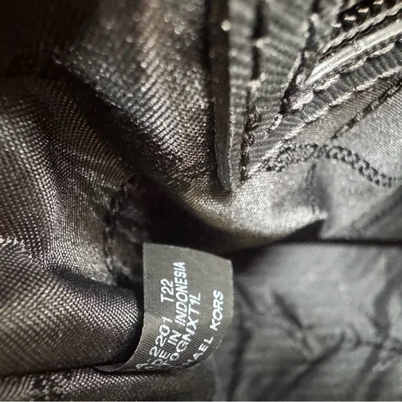 Michael Kors bag and Wallet  Sullivan small saffiano leather top-zip tote bag - Picture 7 of 12